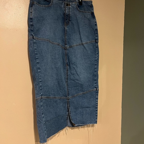 Wild Fable Mid Rise Maxi Skirt Size 10R Denim Raw Hem Casual City Western - Picture 2 of 7
